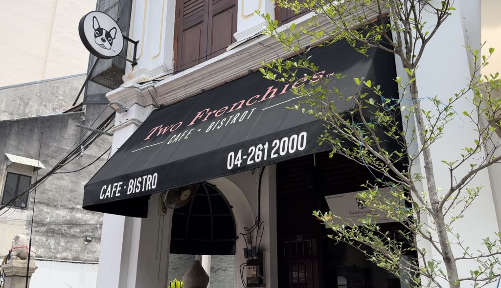 A Relaxing Weekend Afternoon at Two Frenchies Cafe Bistro
